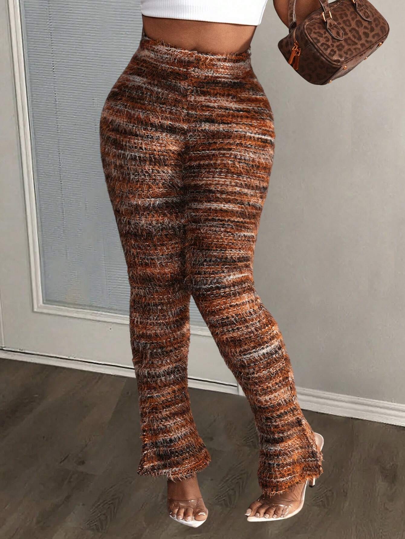 Slaydiva Pantalon confortable de maison avec taille élastique, ourlet côtelé en polaire, fente sur le côté évasé, bleu marine - Image 4